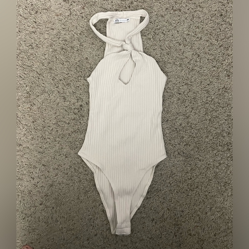 Zara bodysuit size small